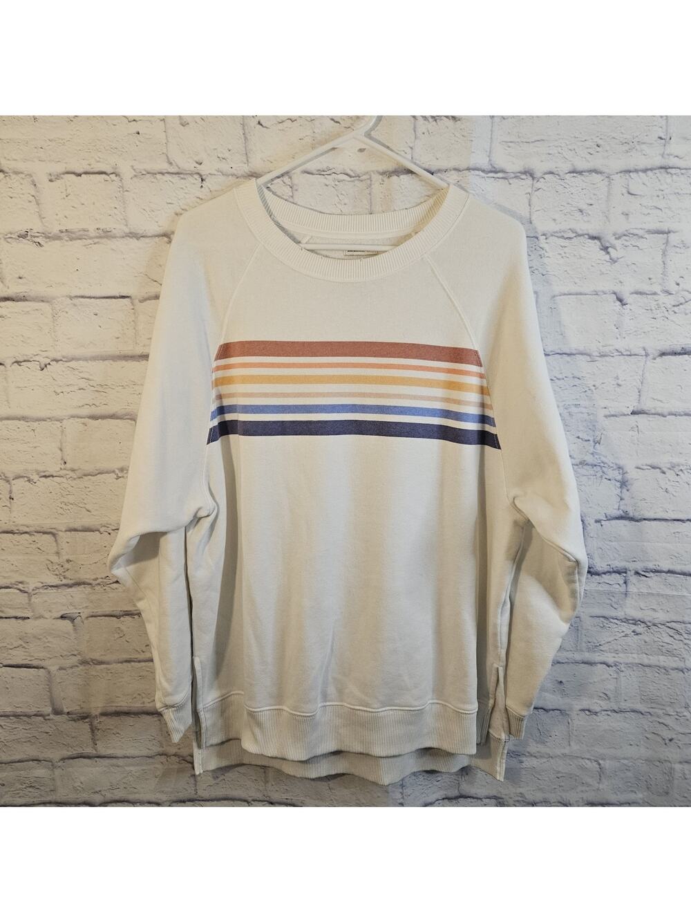 American Eagle Ahh-mazingly Soft Jegging Fit White Pullover Sweatshirt Medium